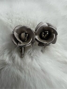 Vintage Coro Mesh Floral Clip On Earrings